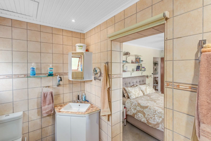 3 Bedroom Property for Sale in Brenton On Lake Western Cape